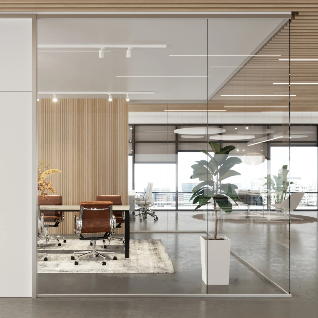 Glastrennwand mit Klarglas und Holztür