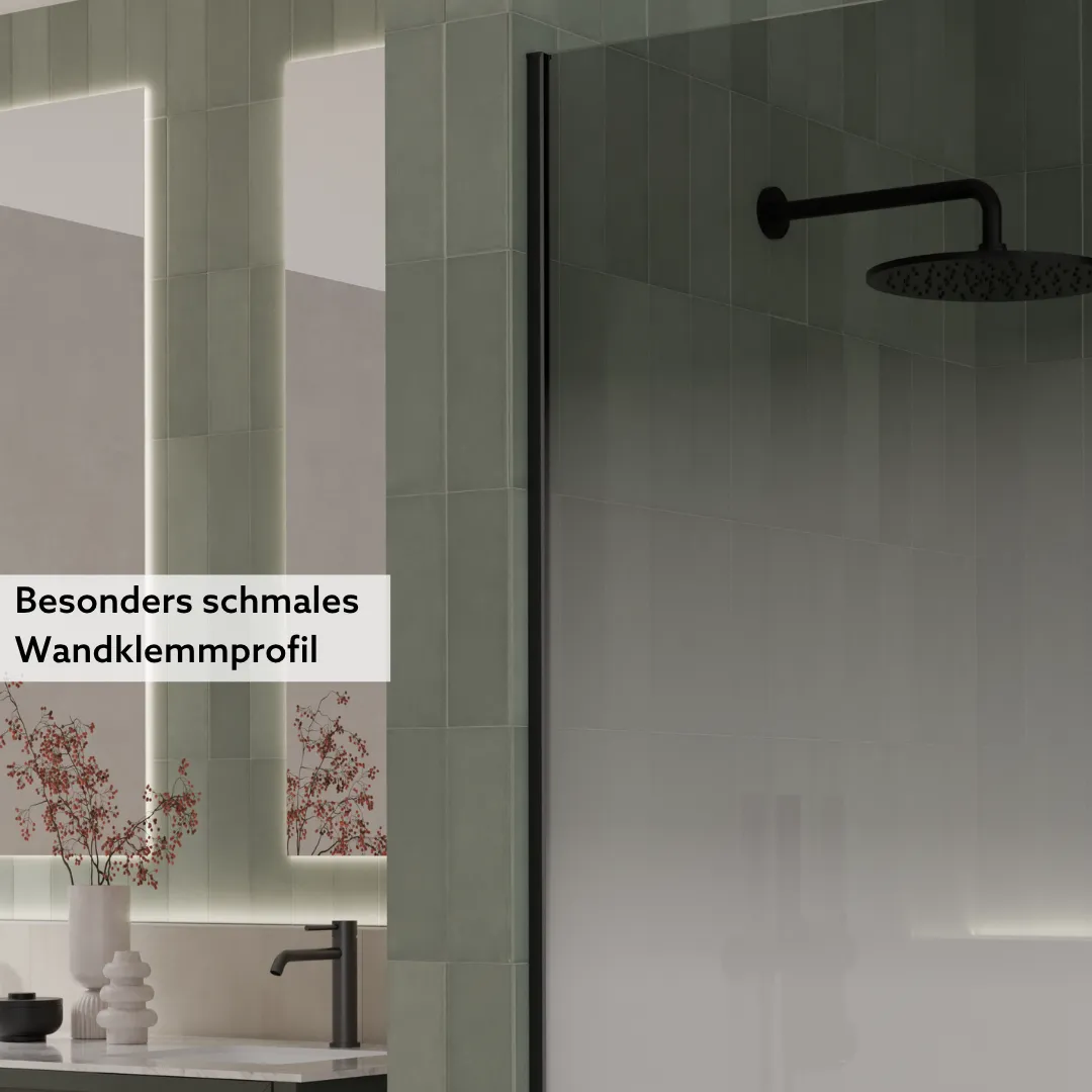 Wandprofil für Walk In Dusche nach Maß mit grauem Nebelglas und schwarzer Ausführung, stabile Befestigung und modernes Design für das Badezimmer