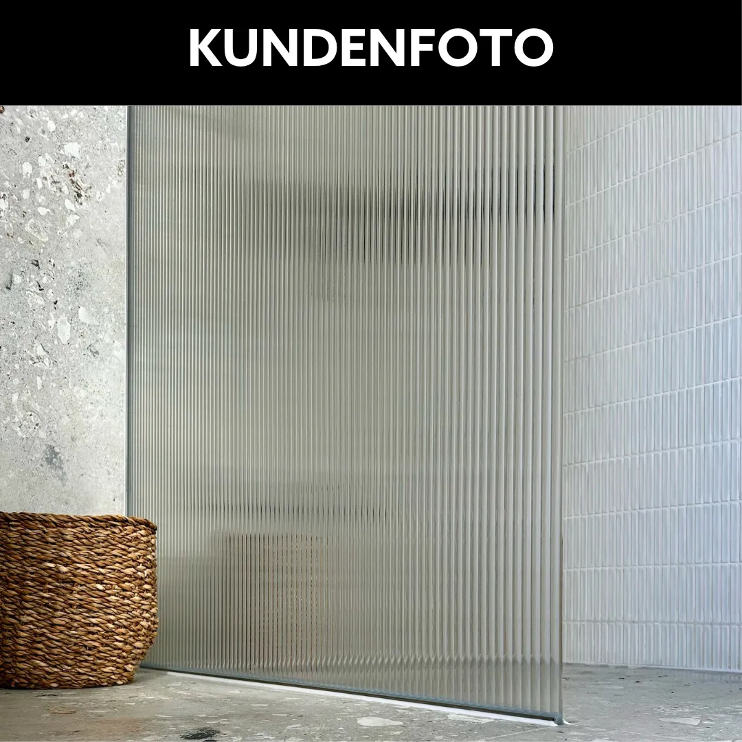 Detailansicht geriffelte Walk In Dusche